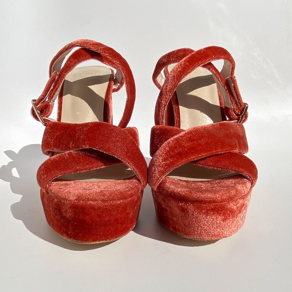 House of Harlow 1960 X REVOLVE Ari Heel Rust - Velvet Platform Sandal - size 6.5 - Picture 3 of 12